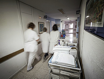 Sanidad revisa su plan de atención domiciliaria de enfermería