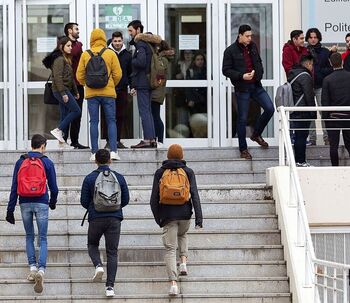El 40% de graduados hace una década gana menos de 1.500 euros