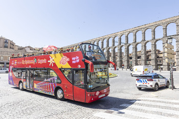 Los nuevos buses turísticos esperan 50.000 viajeros en un año