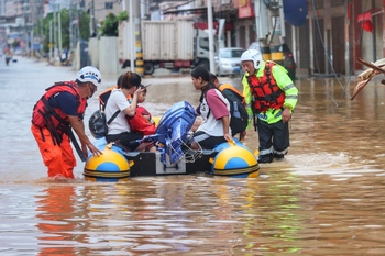 Más de 30.000 evacuados en Pekín por las intensas lluvias