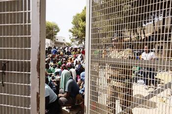 Unos 300 migrantes han llegado de madrugada a Lampedusa