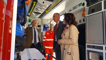 Sanidad presenta las nuevas ambulancias de Segovia