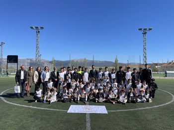 Arbeloa visita la escuela de la Fundación Real Madrid