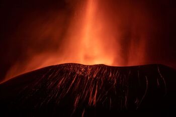 Hallan dos fallas activas que impulsaron la erupción de La Palma