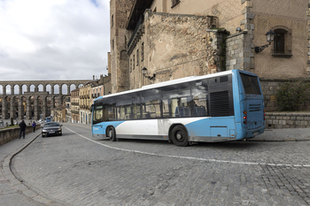 Autobuses que trasladan aire por la ciudad