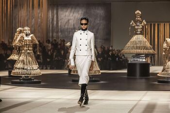 Dior reactualiza con brío el espíritu de los 60