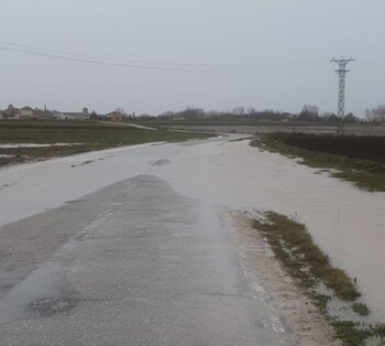 Cortes en tres carreteras de la red provincial por inundación