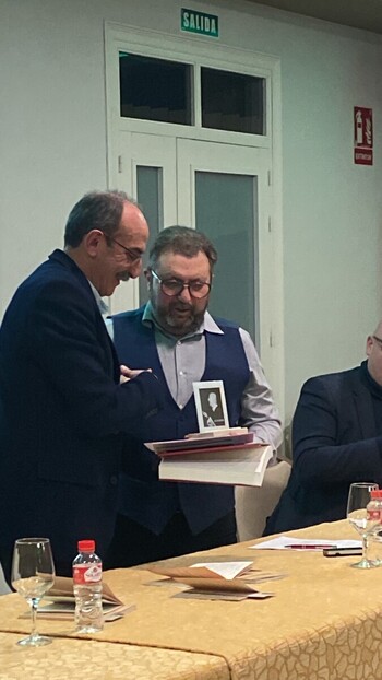 Jesús Andrés Pico recibe el Premio de Poesía Gil de Biedma