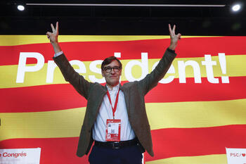 El PSC apunta a ganar las elecciones catalanas con ERC segunda