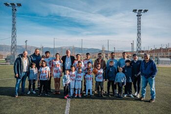 La Escuela 100x100 deporte reúne a 800 jugadores en la región