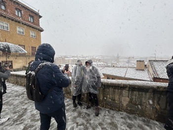 La nieve cubre Segovia y crea problemas en varios puntos